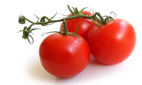 Чем можно подкормить рассаду помидоров, чтобы они были толстенькими, крепкими и сочными?