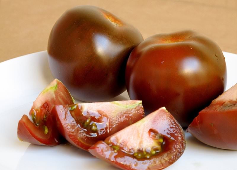 Характеристика черноплодных помидоров сорта Кумато