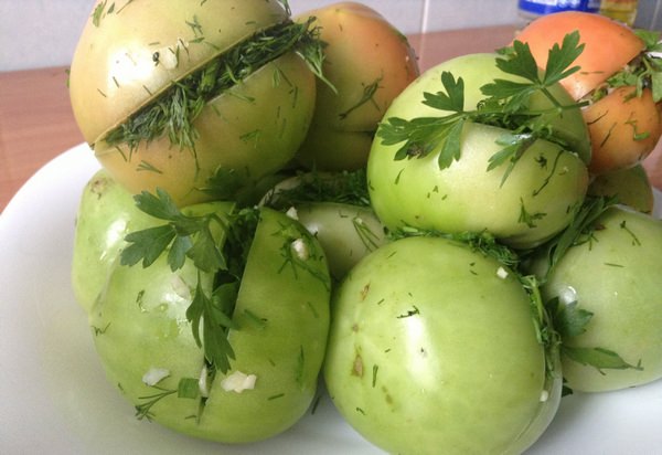 Зеленые помидоры на зиму: 6 замечательных рецептов