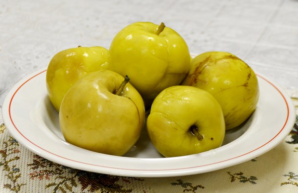 Маринованные яблоки: 5 чудесных рецептов