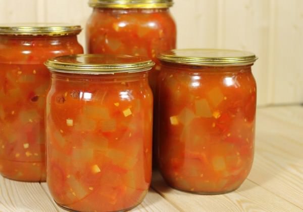 Салаты из помидоров на зиму: 6 пошаговых рецептов